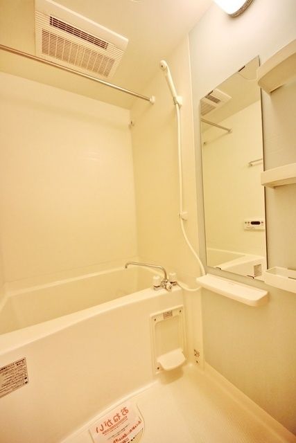 バス・シャワールーム　同物件別部屋写真