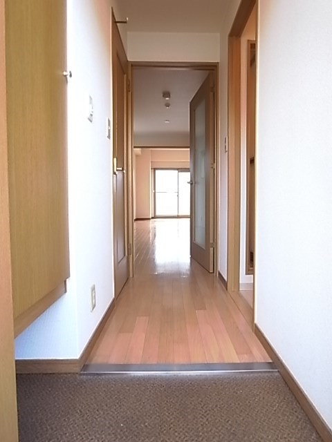 MuMoMi上沢の玄関写真