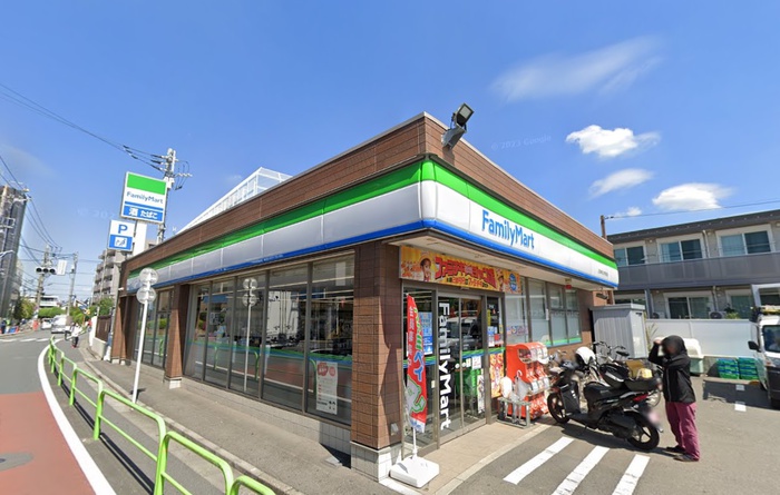 コンビニ　ファミリーマート　上石神井北小学校前店（コンビニ）まで395m