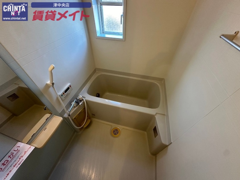 バス・シャワールーム　同タイプの部屋写真です