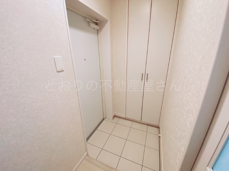 ドミール恵比寿の玄関写真