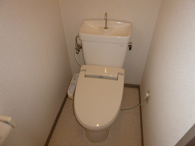 トイレ　シャワー付きトイレ
