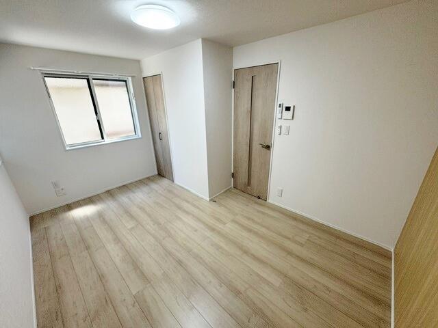 居室・リビング　同建物別部屋参考 お持ちの家具の配置を考えると…