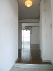 西鉄天神大牟田線 大橋駅 徒歩5分 5階建 築44年の玄関写真