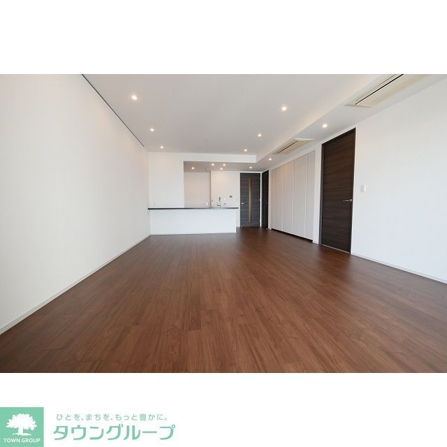コンフォリア新宿イーストサイドタワーの居間写真