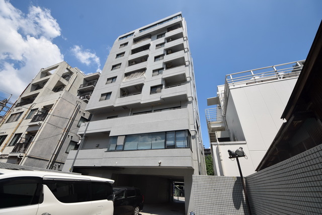 建物外観　～裏から見たらこんな感じ～