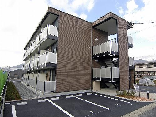 静岡市清水区石川本町のマンションの建物外観