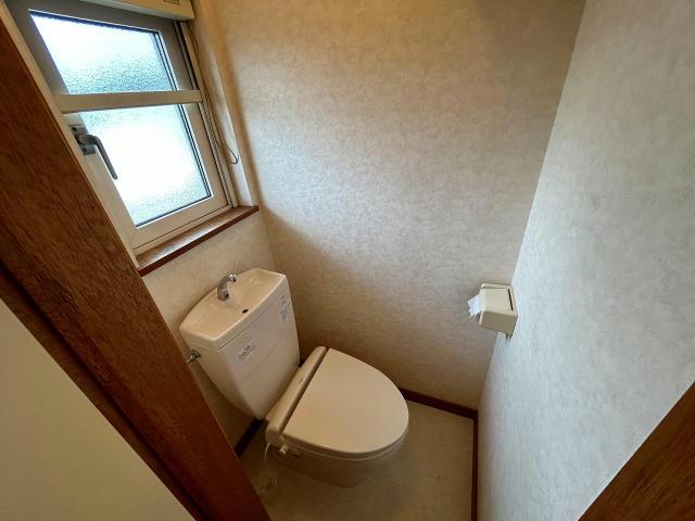 【函館市山の手のアパートのトイレ】