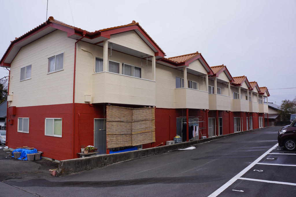 建物外観　外観リフォーム済♪