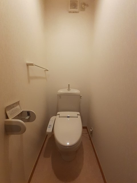 【フィオーレＢのトイレ】