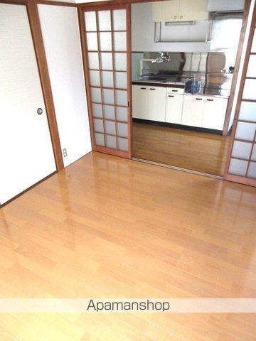 山本ビルの居間写真