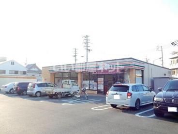 【名古屋市北区上飯田北町のアパートのコンビニ】