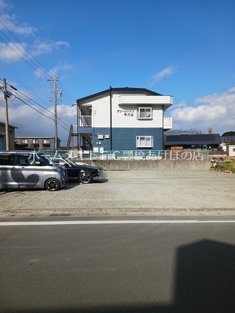 【グリーンハイツ牛川Bの駐車場】