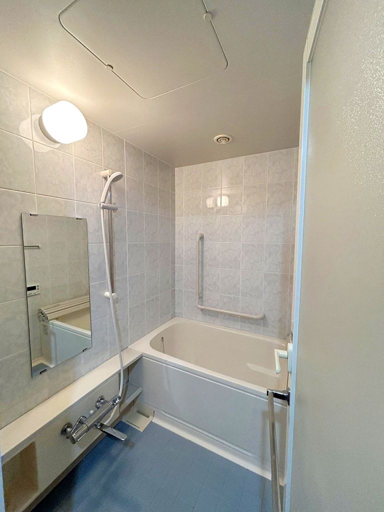 バス・シャワールーム　浴室