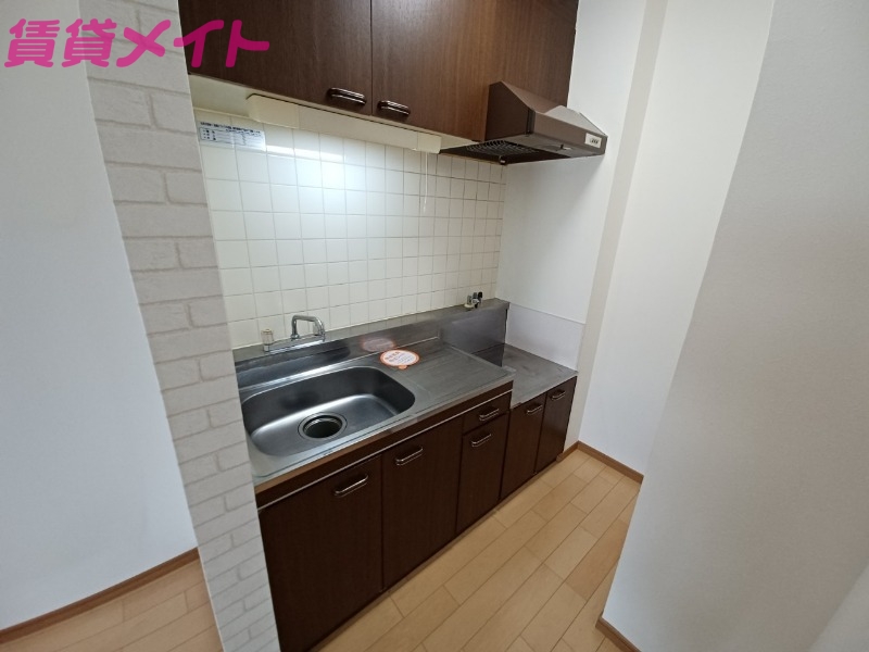 キッチン　同物件別部屋参考写真です。