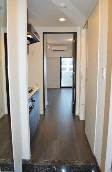 玄関　家具家電付きセットアップ賃貸