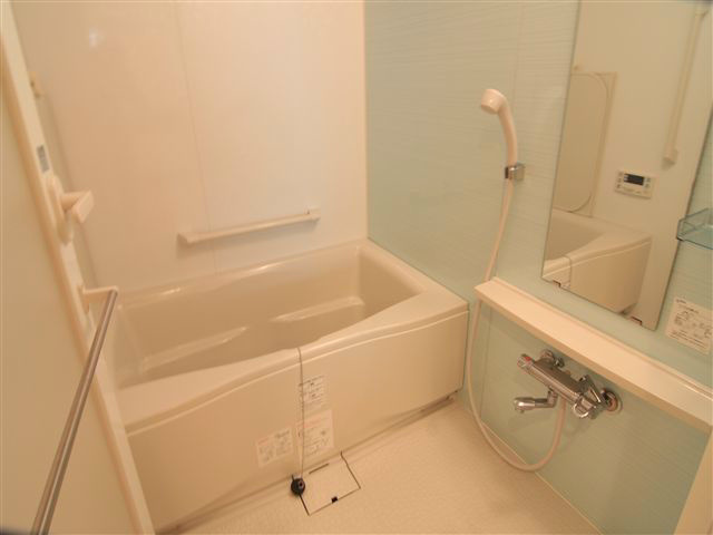 バス・シャワールーム　追い焚きオートバス