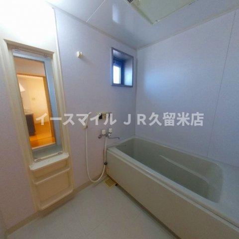 バス・シャワールーム　落ち着いた空間のお風呂です