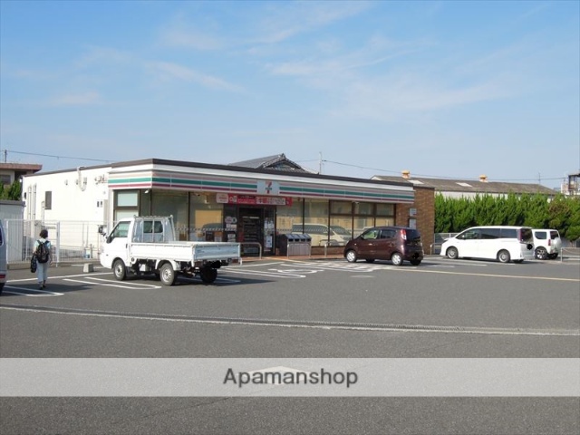 コンビニ　セブンイレブン（コンビニ）まで431m