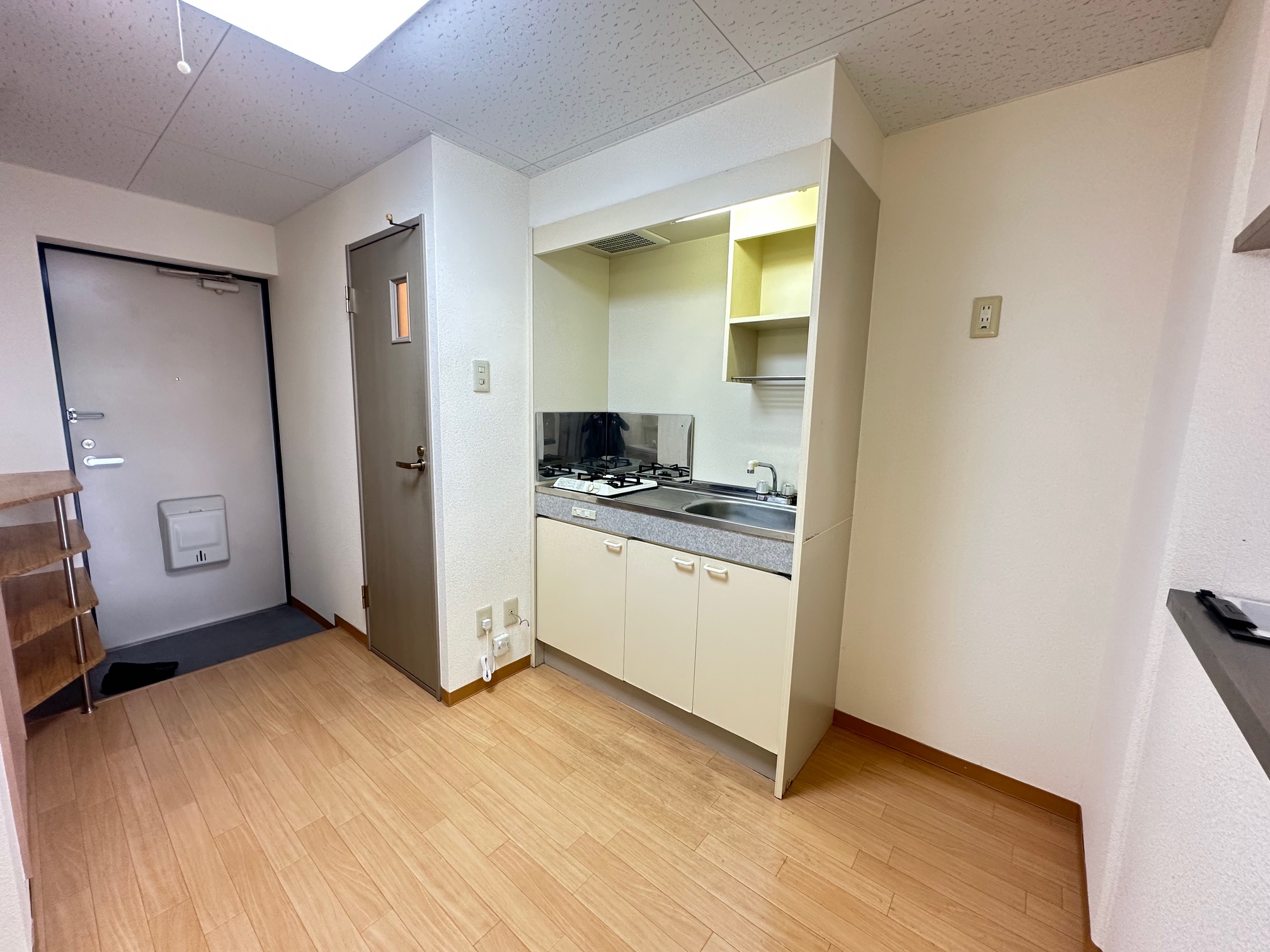 その他部屋・スペース　キッチン横に冷蔵庫置けます