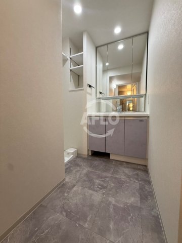 洗面設備　アーバネックス堺筋本町　独立洗面台