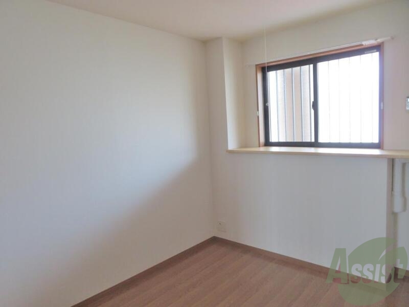 その他部屋・スペース　寝室のスペースもベットを置いても広々しています