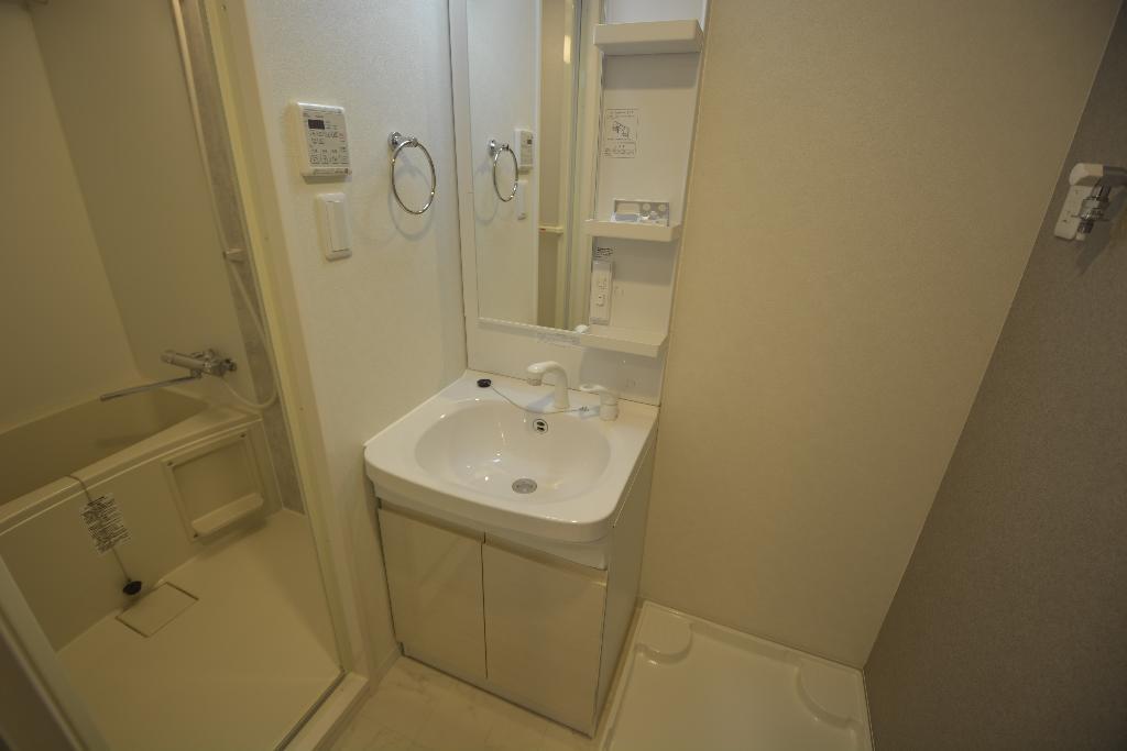 洗面設備　洗髪洗面化粧台