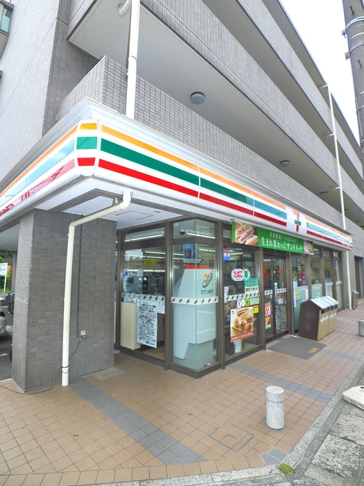 コンビニ　セブンイレブン（コンビニ）まで188m