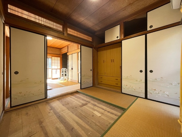 ロビー　※タンス残置物