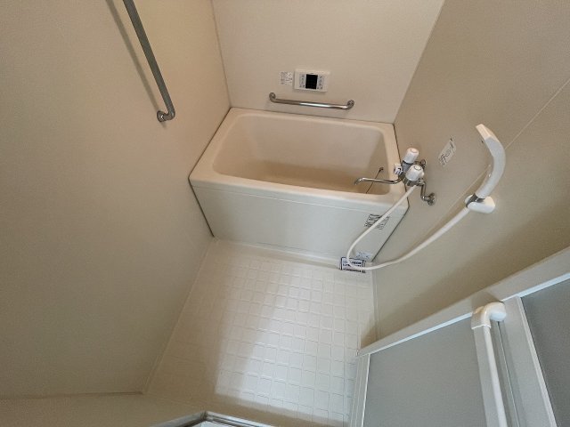 バス・シャワールーム　日々の暮らしに欠かせないお風呂です