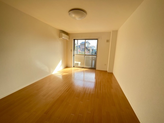 居室・リビング　※写真は別号室