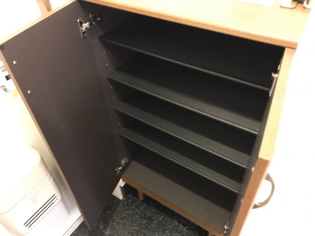 玄関　※写真は別号室