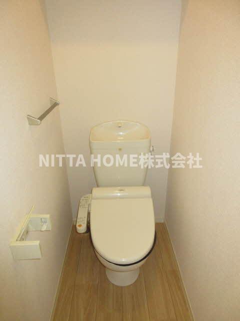 トイレ　温水洗浄付きのトイレです☆彡