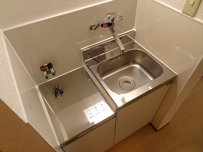 キッチン　コンパクトなキッチンで掃除もラクラク