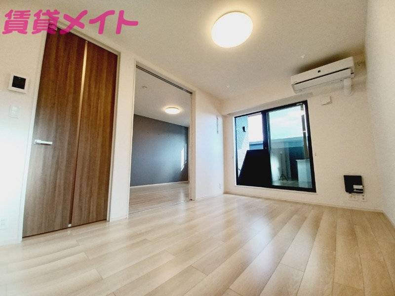 居室・リビング　同型参考写真