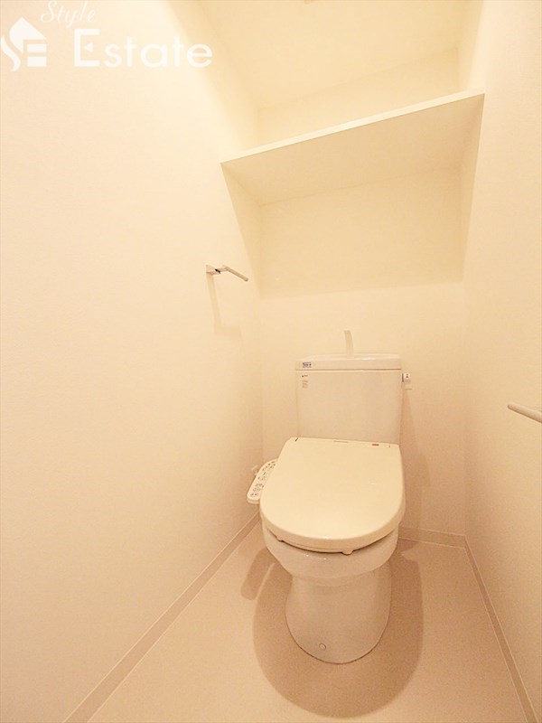 トイレ　温水洗浄便座