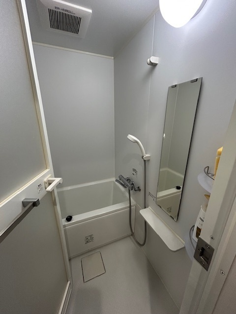 バス・シャワールーム　バスルーム