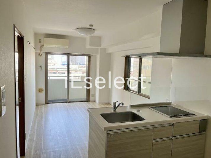 居室・リビング　2面採光の明るいリビング♪