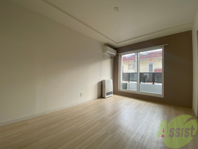 居室・リビング　広くてきれいなリビングです！快適に過ごせそうですね。