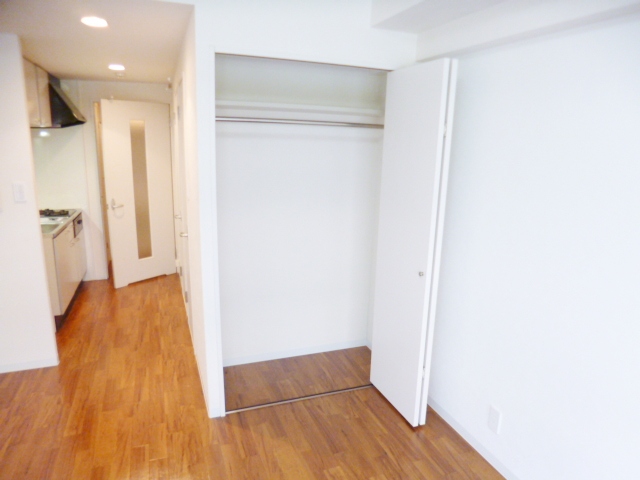 居室・リビング　同物件別号室