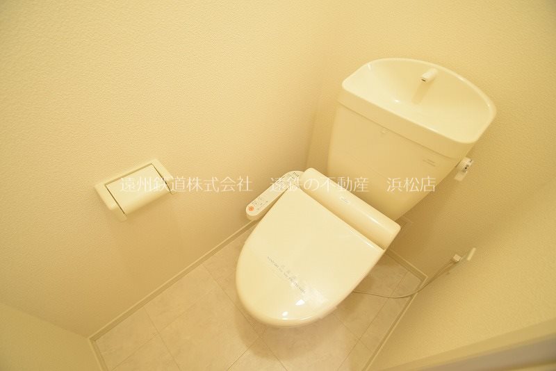 トイレ　写真は他のお部屋のものです。