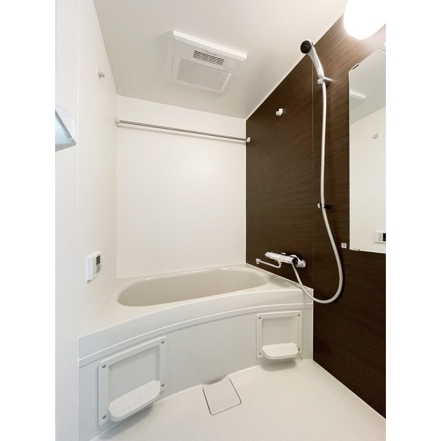 バス・シャワールーム　きれいなお風呂です