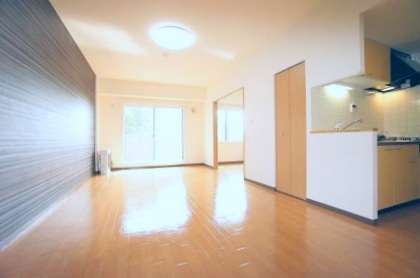 居室・リビング　南西向きで陽当たり良好です♪