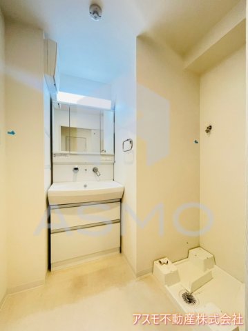 洗面設備　同マンション別部屋　参考写真