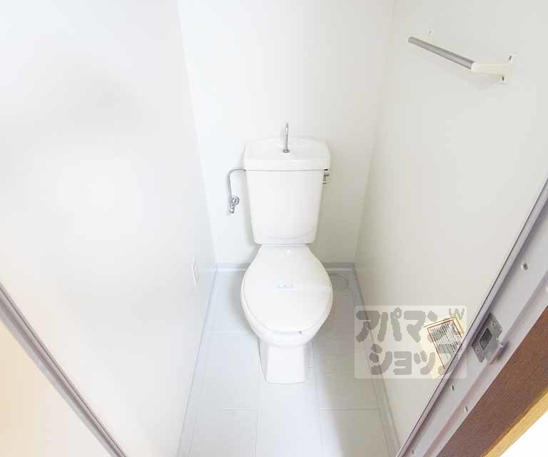 トイレ　清潔感のあるトイレです。