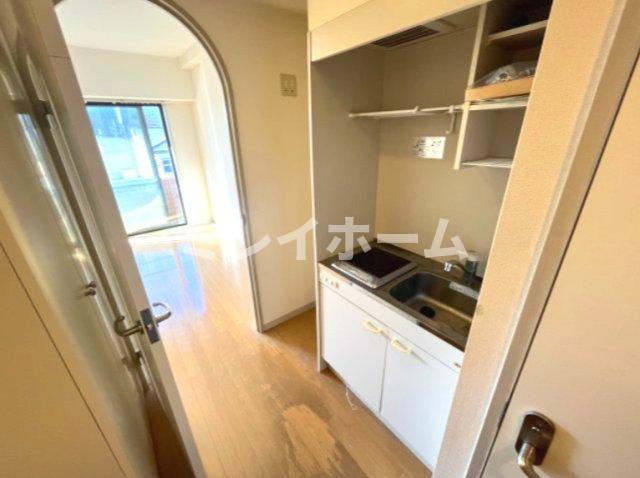 キッチン　同建物内別のお部屋の参考写真になります。