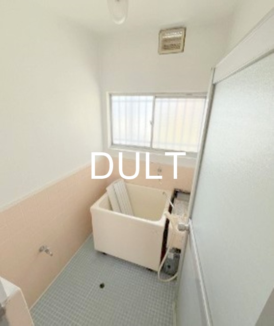 バス・シャワールーム　バスルームです。