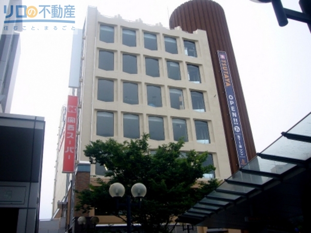 ショッピングセンター　伊丹ショッピングデパート（ショッピングセンター）まで241m