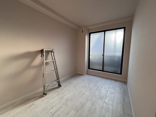 居室・リビング　こちらの居間で趣味の時間をお楽しみください