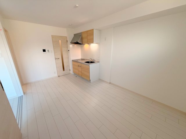 居室・リビング　明るく広々としたリビングです。